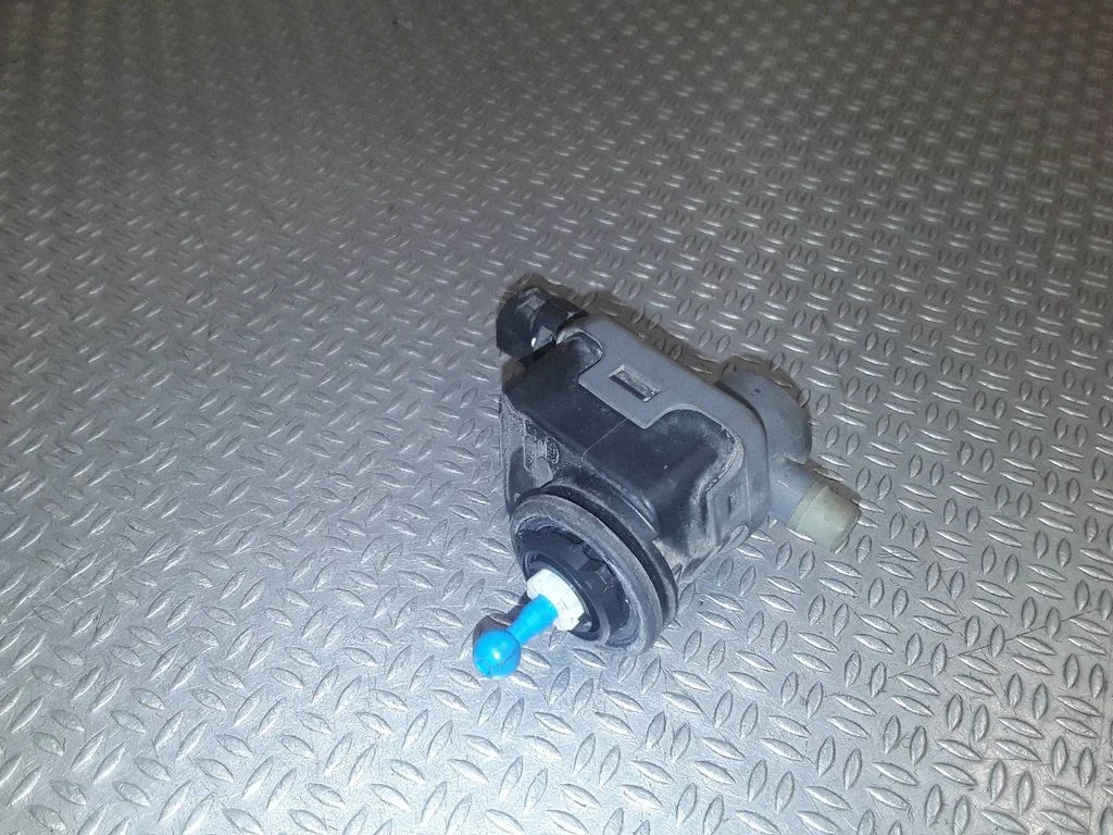 Lukturu augstuma regulēšanas motoriņš 7700420737