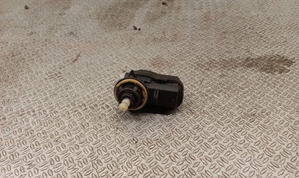 Headlight level adjustment motor 8200402521E