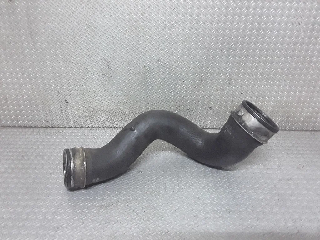 Intercooler hose/pipe