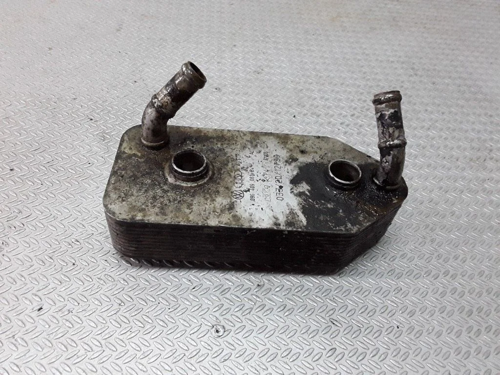 Transmisijas eļļas dzesētājs 096409061G