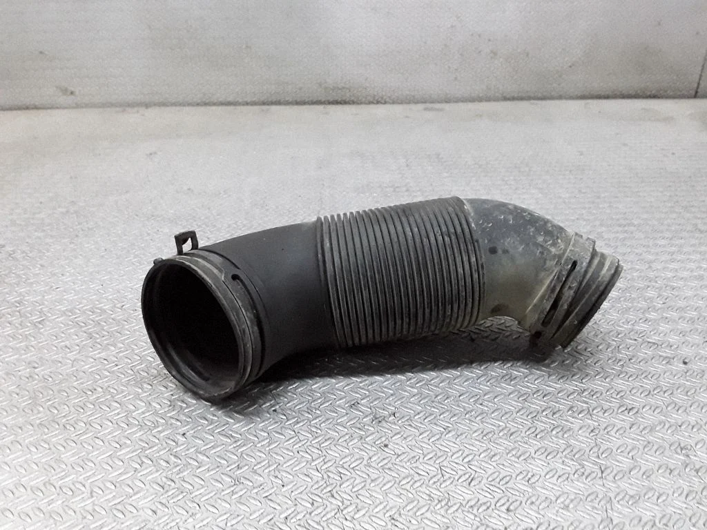 Air intake duct part – Volkswagen Sharan (2001-2010)