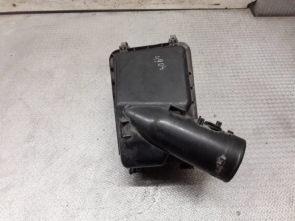 Air filter box