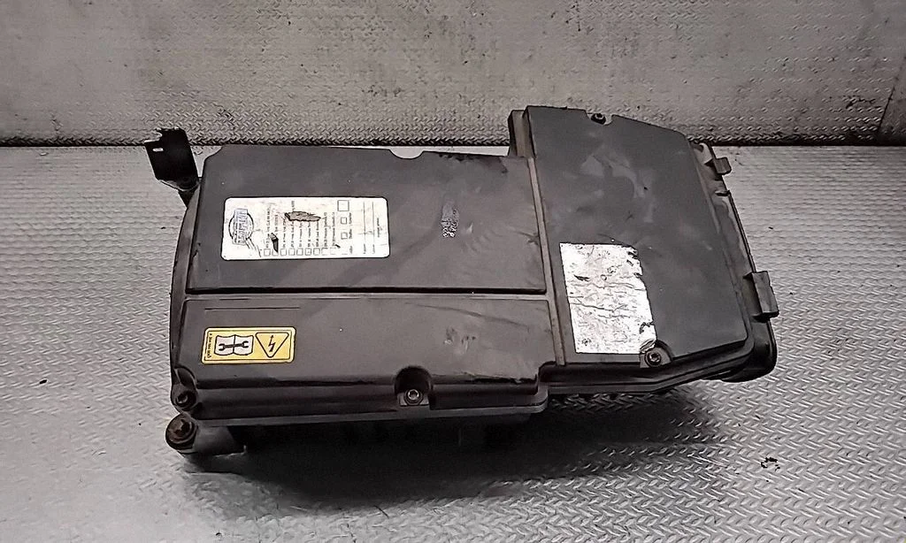 Air filter box A2710900901