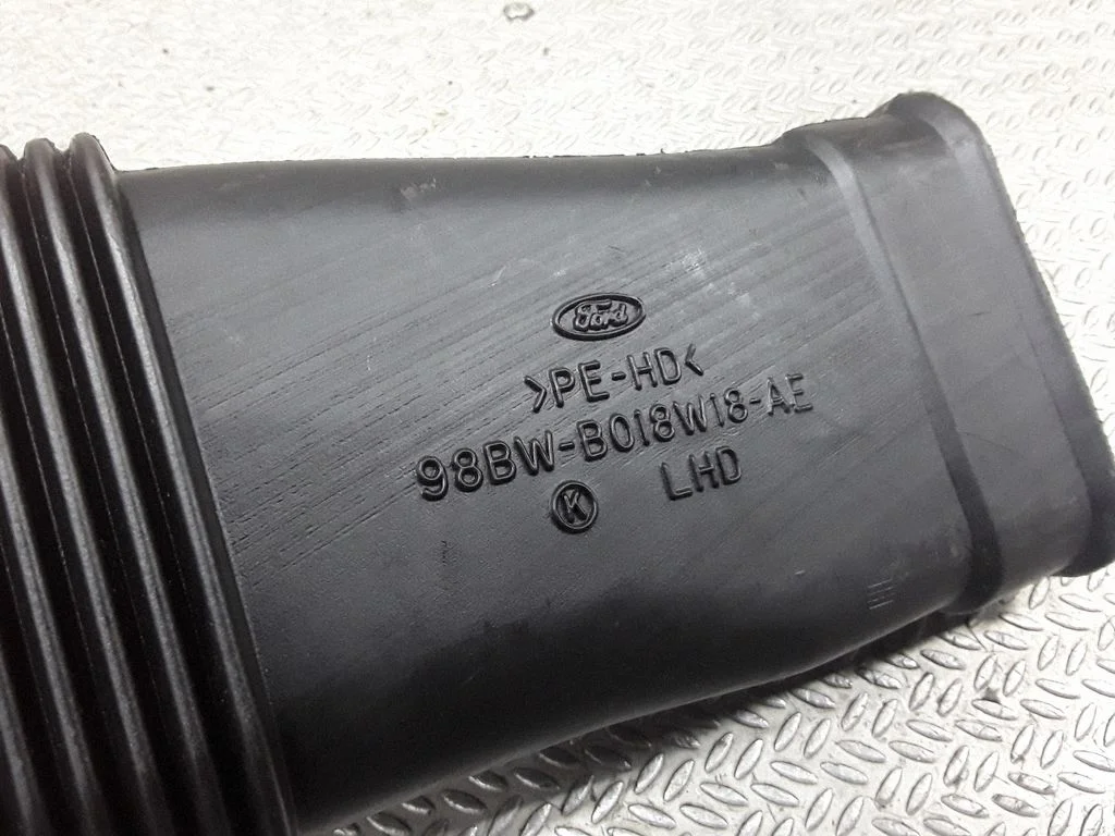 Air intake duct part 98BWB018W18AE – Mercury Cougar VIII (1998-2002)