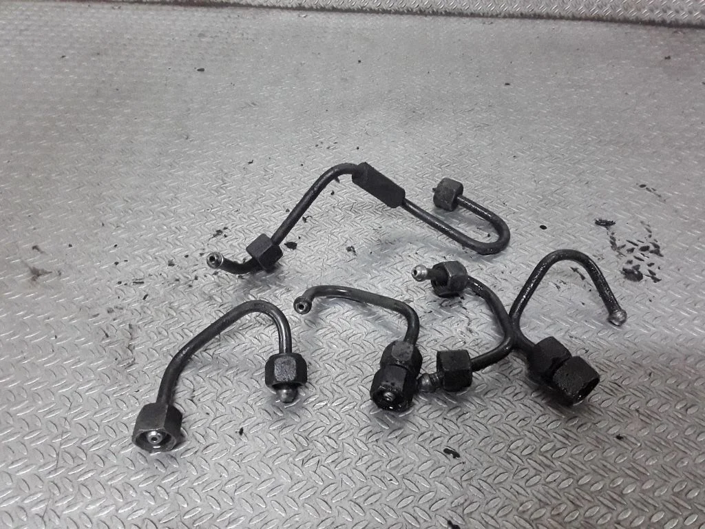 Fuel injector supply line/pipe – Renault Scenic II - Grand scenic II (2003-2006)