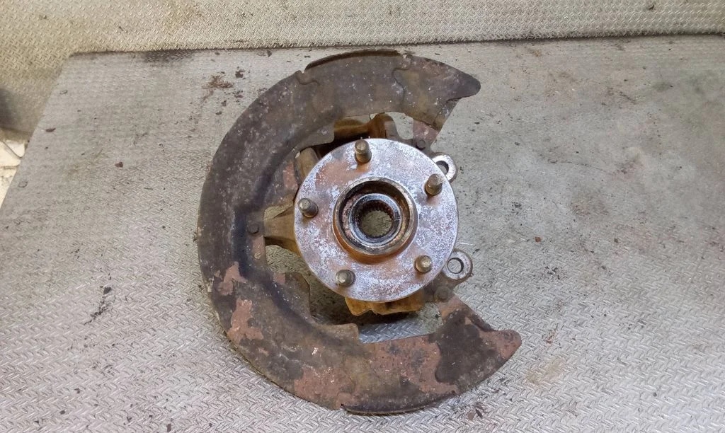 Front wheel hub spindle knuckle – Ford Kuga I (2008-2012)