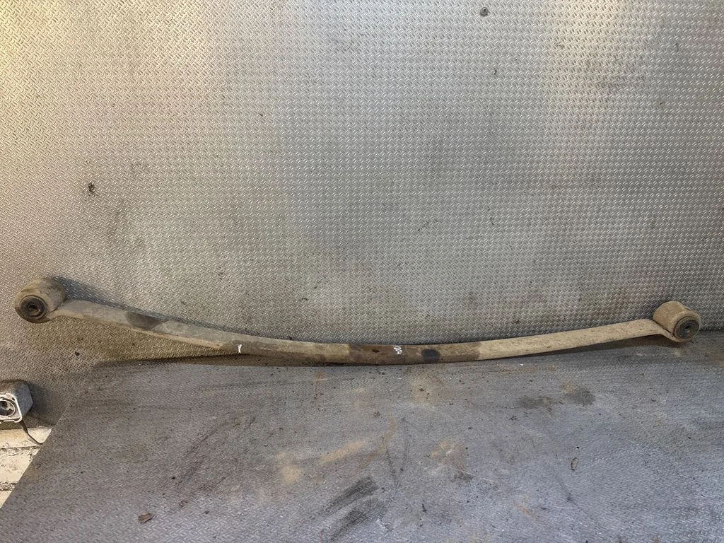 Rear leaf spring