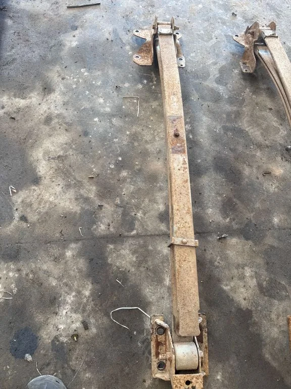 Rear leaf spring