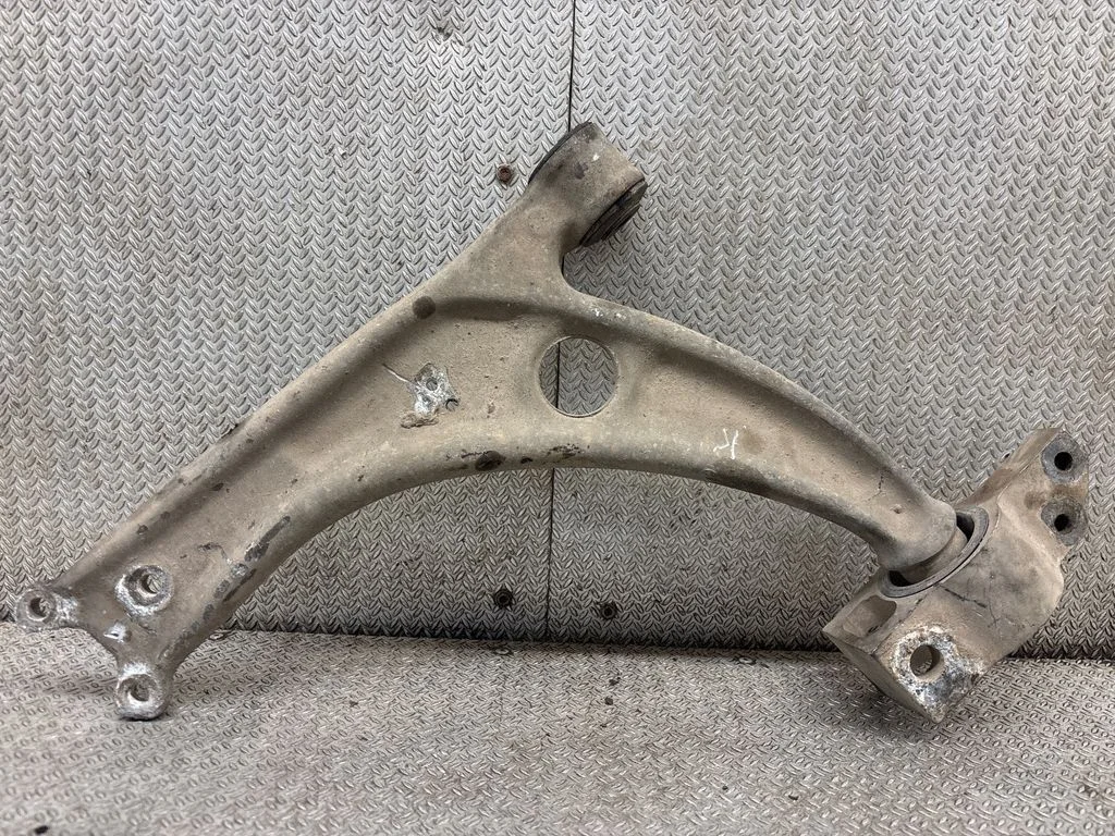 Front lower control arm/wishbone – front left