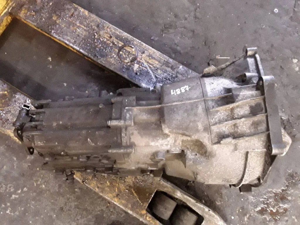 Mehaaniline 6-käiguline käigukast 1069401052