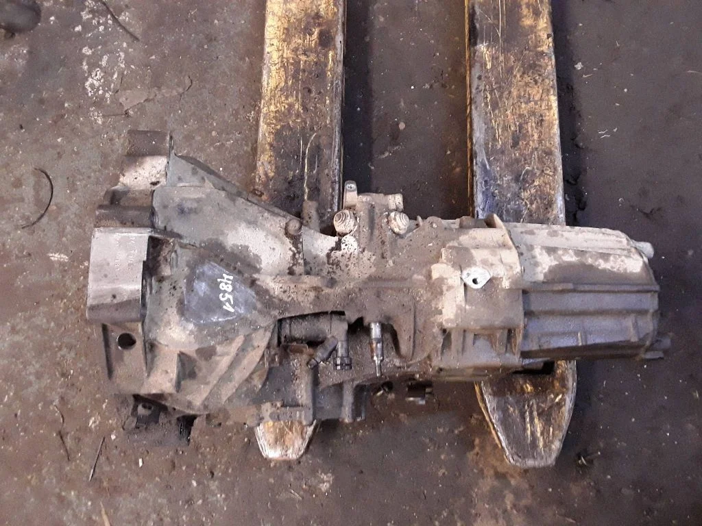 Manual 6 speed gearbox