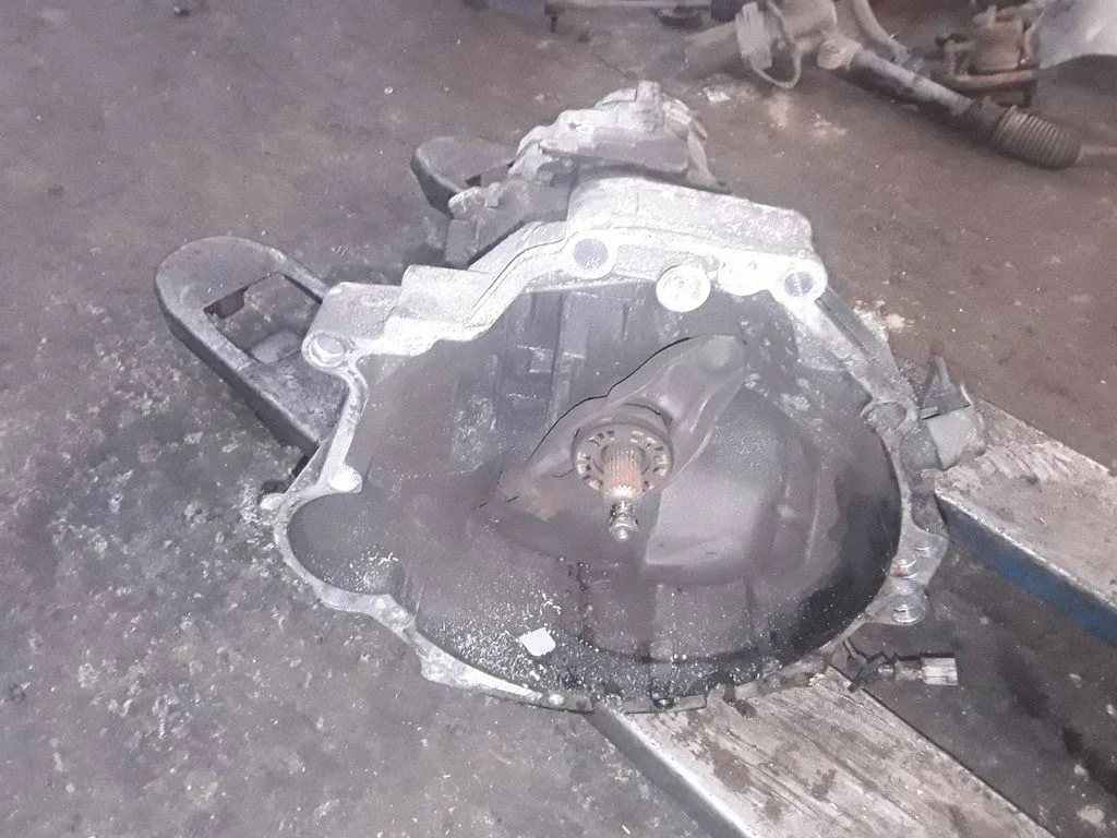 Manual 6 speed gearbox