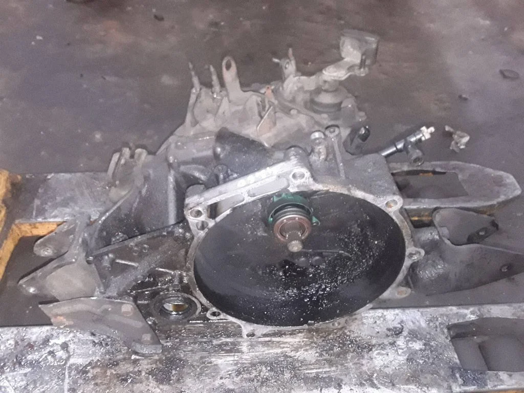 Manual 6 speed gearbox