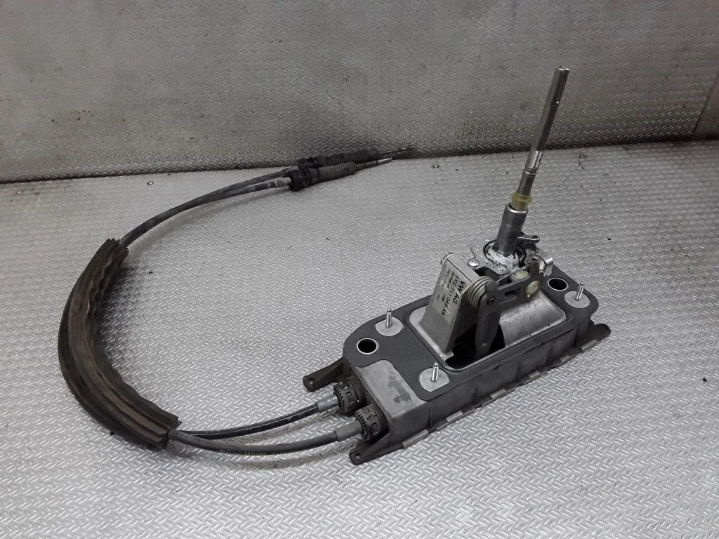 Gear selector mechanism 1K0711049AR