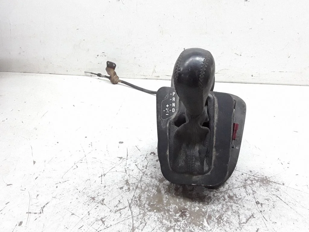 Pārnesumu pārslēgšanas mehānisms (kulise)