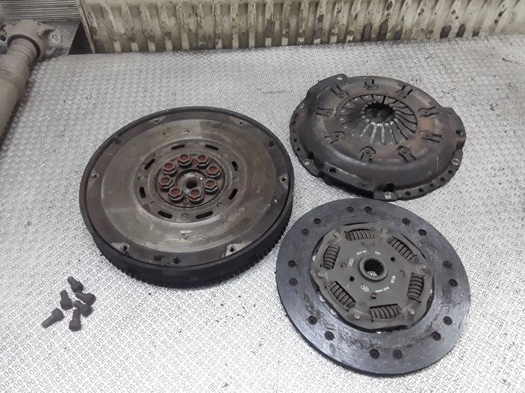 Clutch set kit 059141031