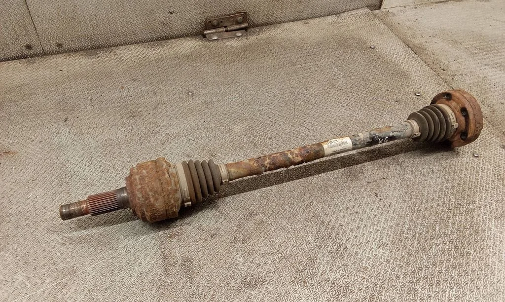 Rear driveshaft 7L0501201B