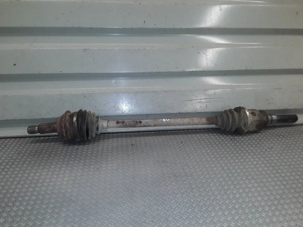 Rear driveshaft – left