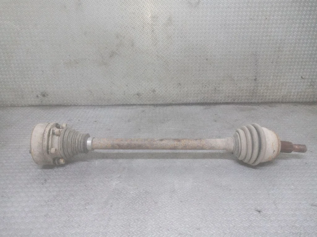 Rear driveshaft – left