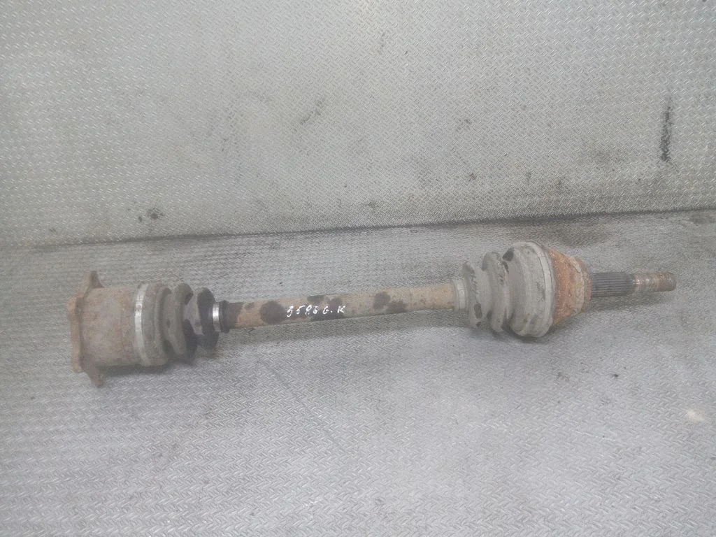 Rear driveshaft – left