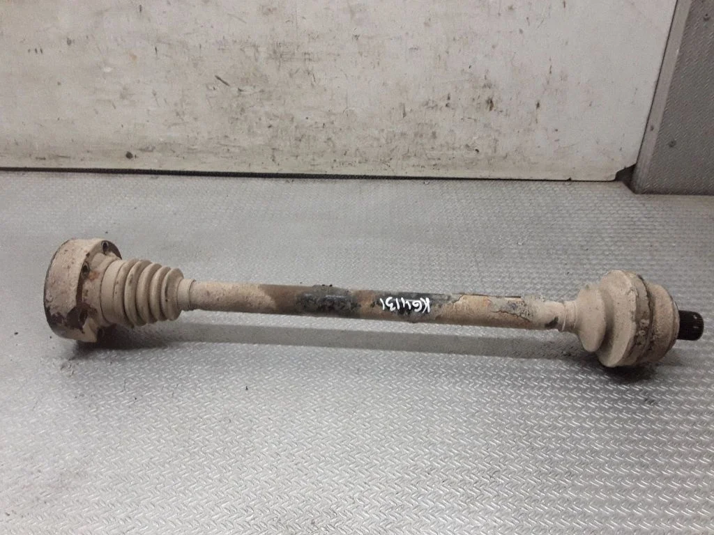 Rear driveshaft – left