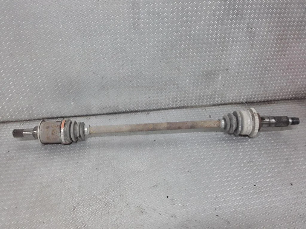 Rear driveshaft – left
