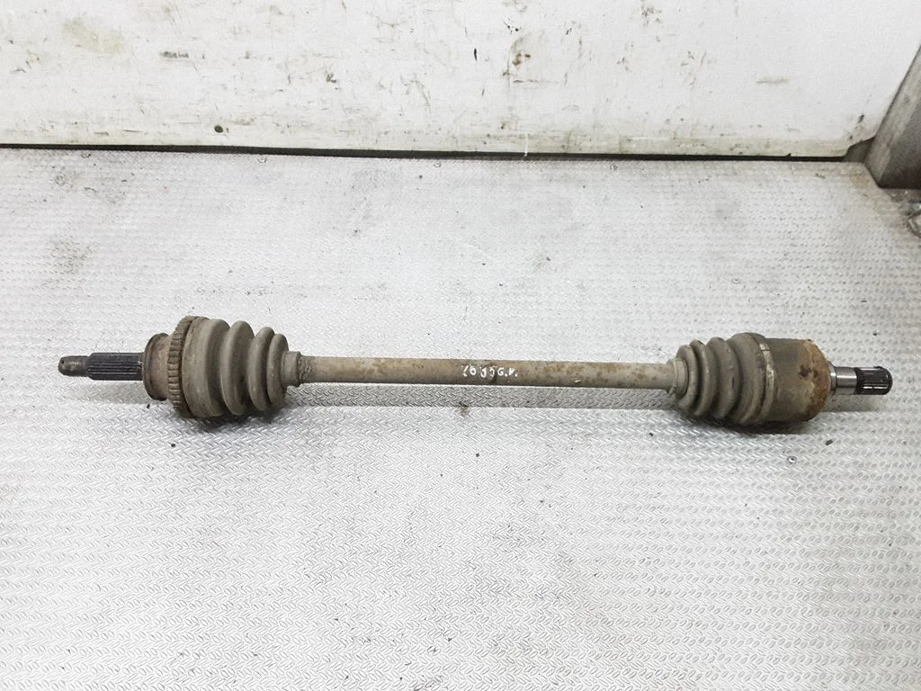 Rear driveshaft – left