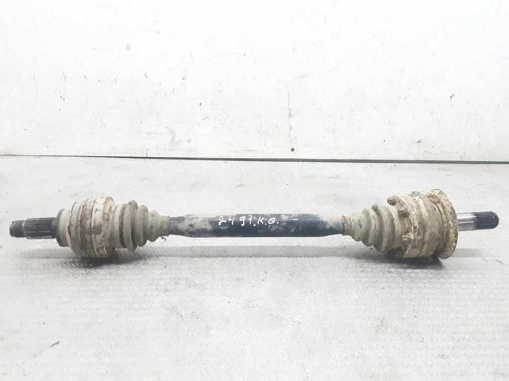 Rear driveshaft – left