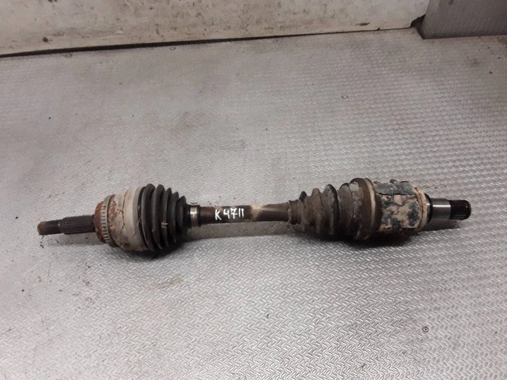 Front driveshaft – left