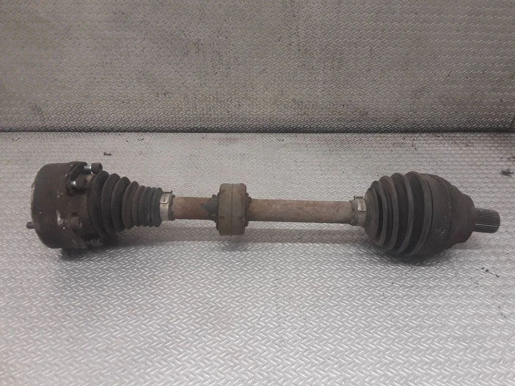 Front driveshaft – left