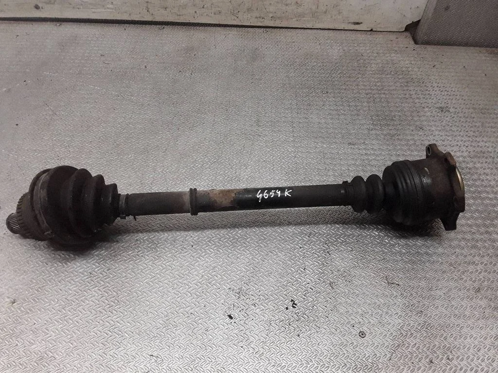 Front driveshaft – left