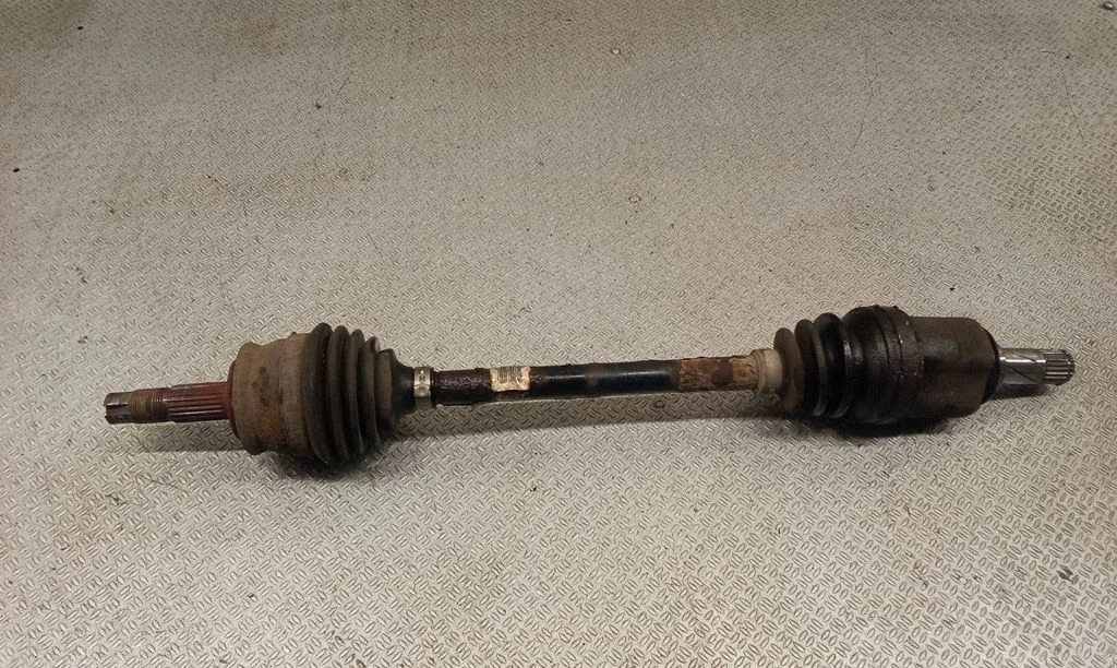 Front driveshaft – left