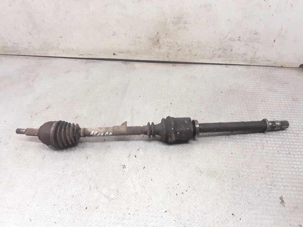 Front driveshaft – right