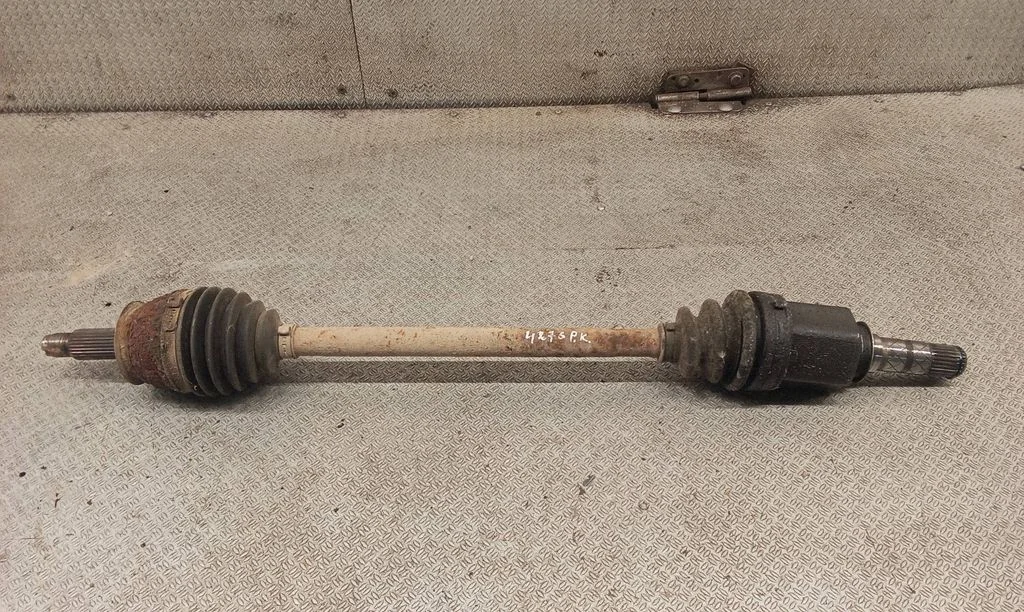Front driveshaft – left