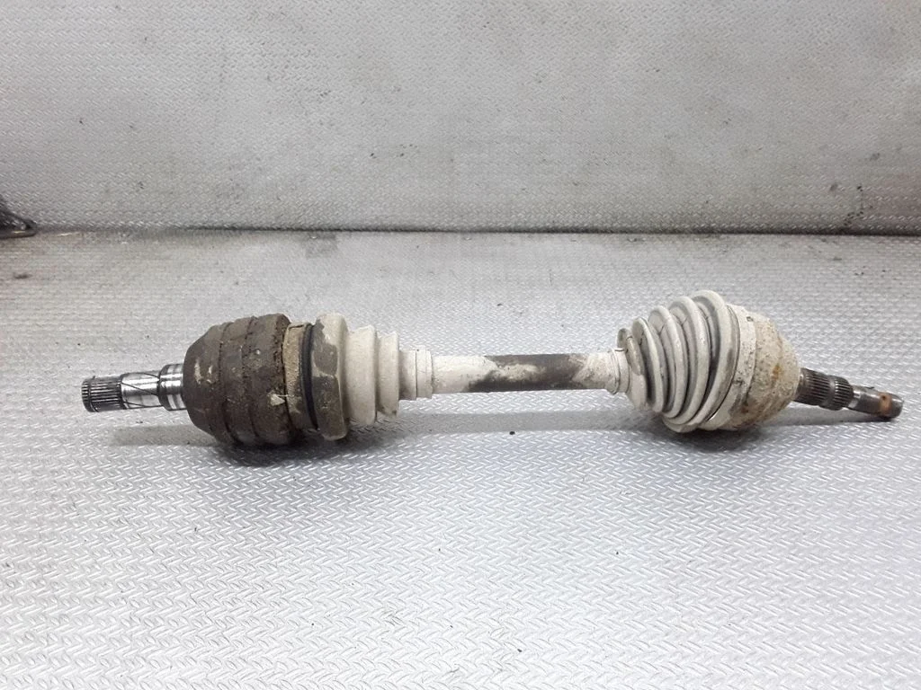 Front driveshaft – left