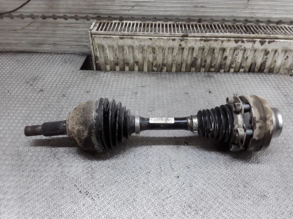 Front driveshaft – left