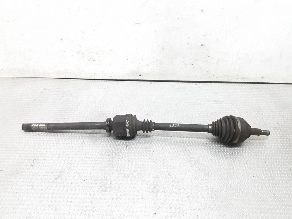 Front driveshaft – right
