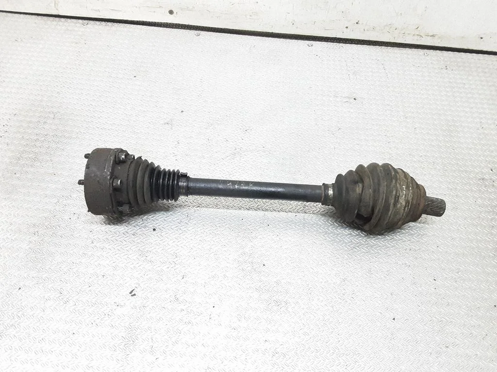 Front driveshaft – left