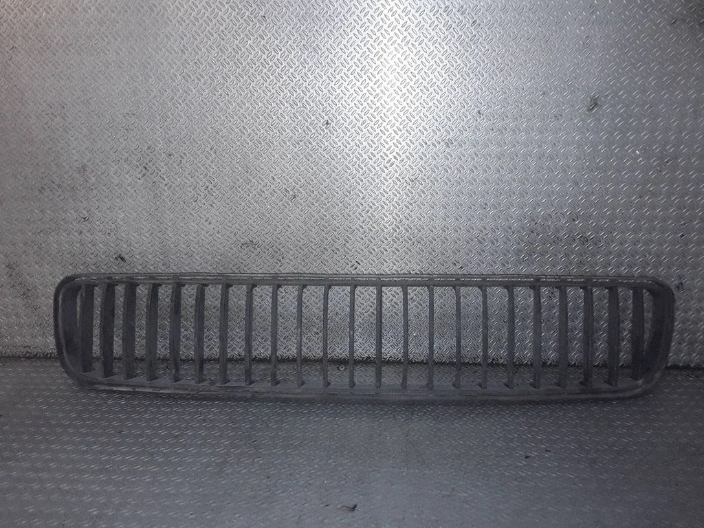 Front bumper lower grill 5J0853677