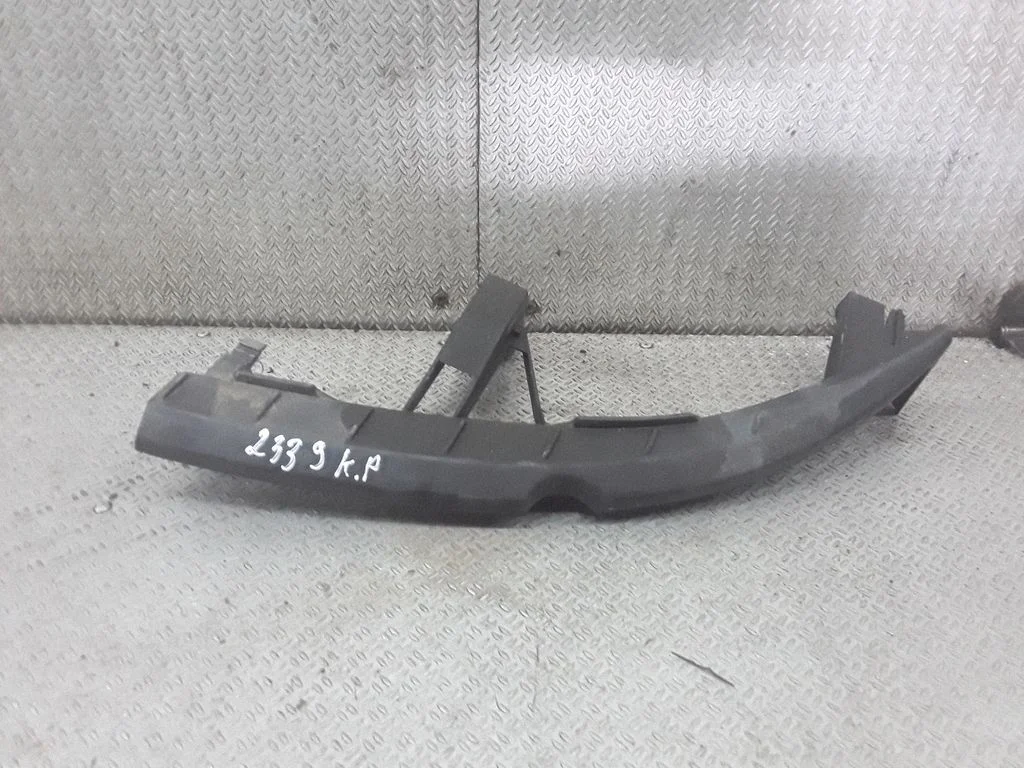 Priekšējā bampera turētājs 8200183741