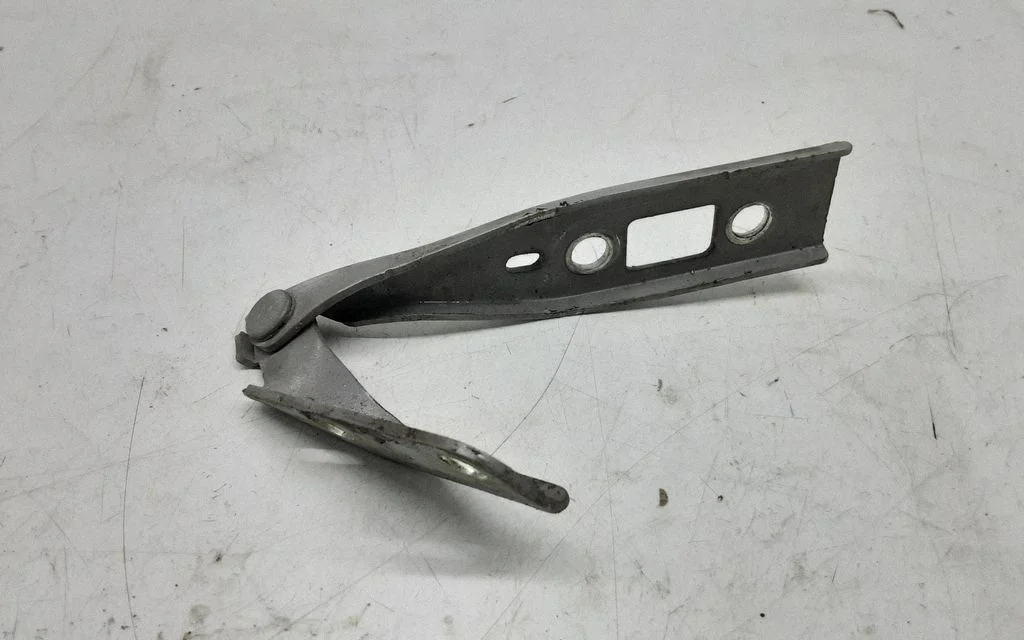 Motora pārsega eņģe (-es) – Ford Fiesta (2002-2005)