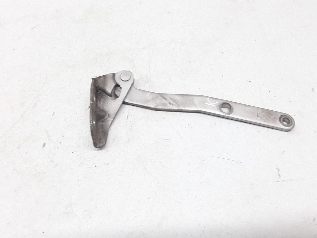 Engine bonnet/hood hinges – left