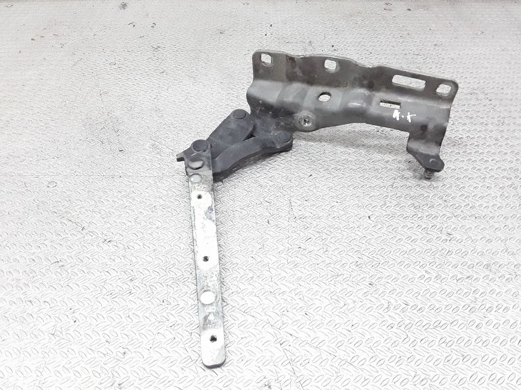 Engine bonnet/hood hinges A2038800328LV