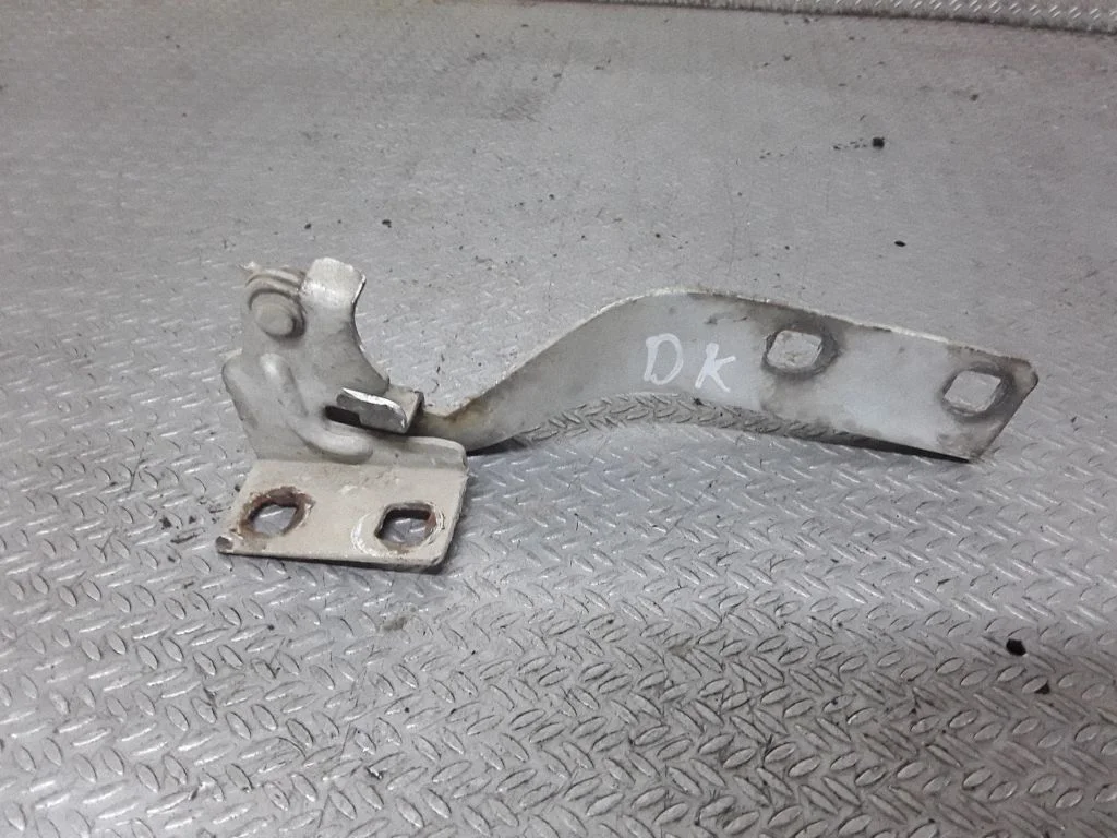 Mootorikapoti hinged – parem