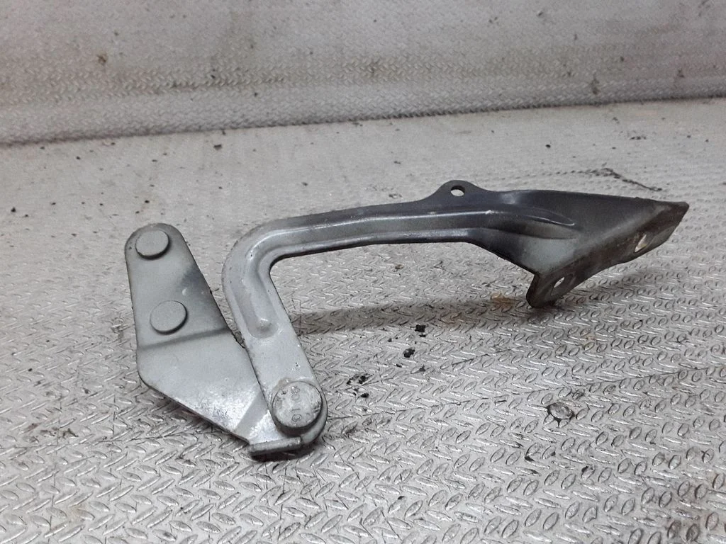 Engine bonnet/hood hinges 4M5116891AA