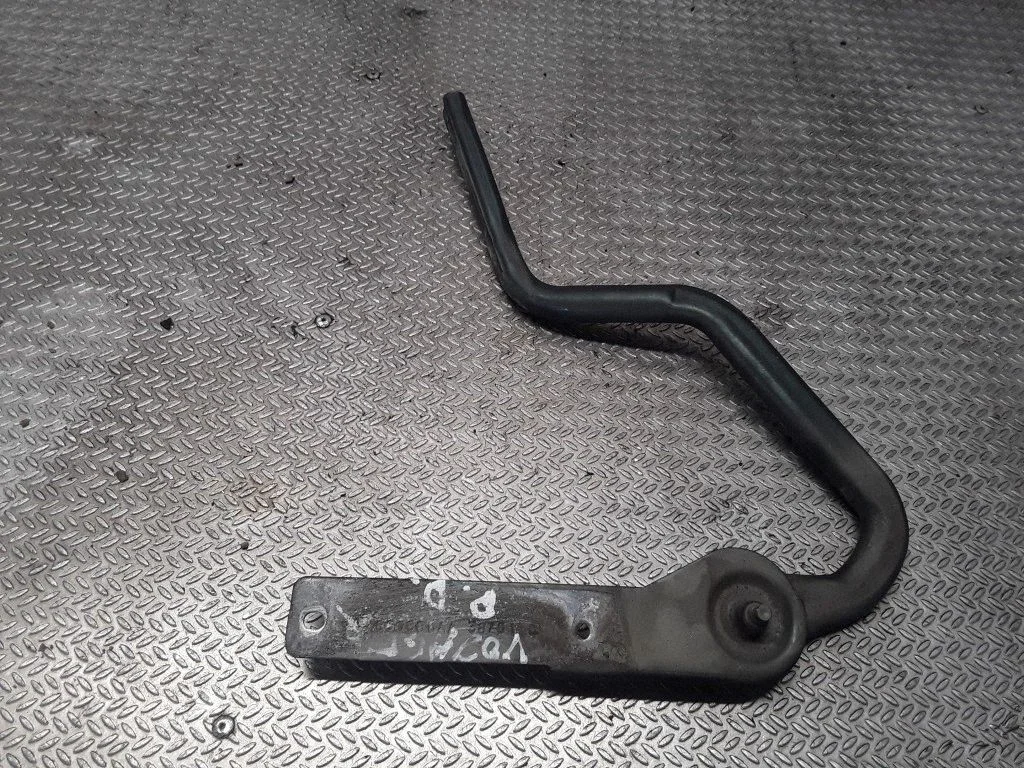 Engine bonnet/hood hinges 4860686AA
