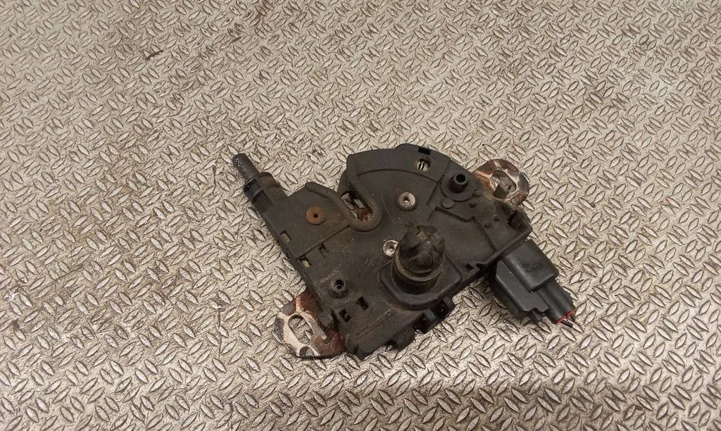 Engine bonnet/hood lock/catch