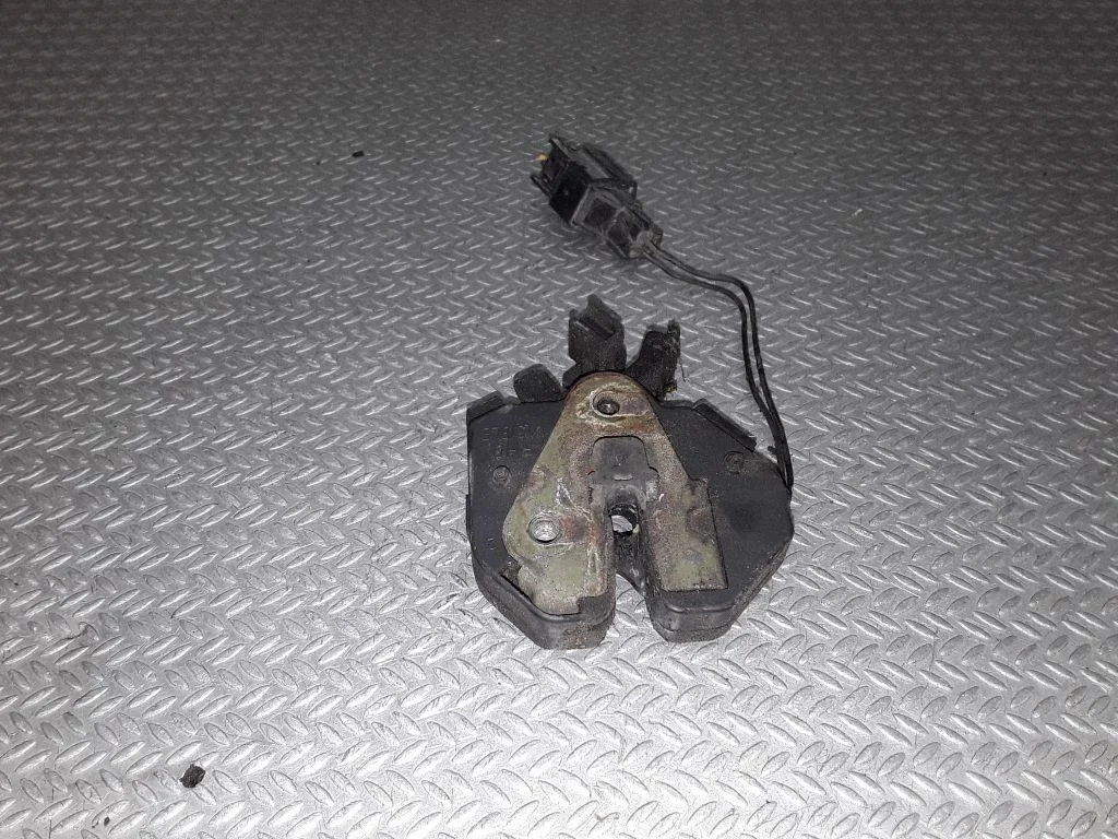 Engine bonnet/hood lock/catch 9483764