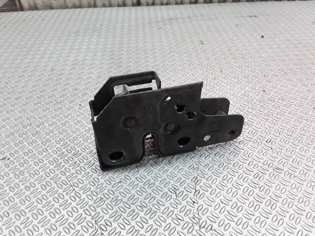 Engine bonnet/hood lock/catch
