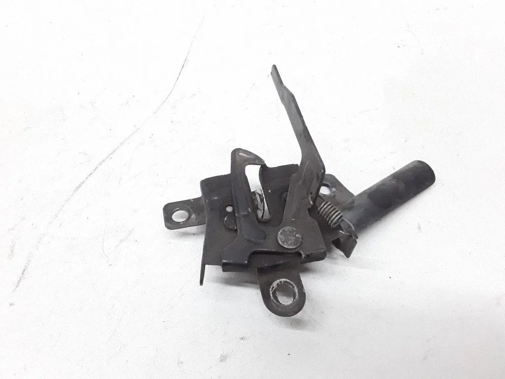 Engine bonnet/hood lock/catch